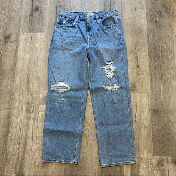 Madewell Petite Baggy Straight Jeans in Earlhurst Wash: Ripped Edition 31P - Picture 2 of 5
